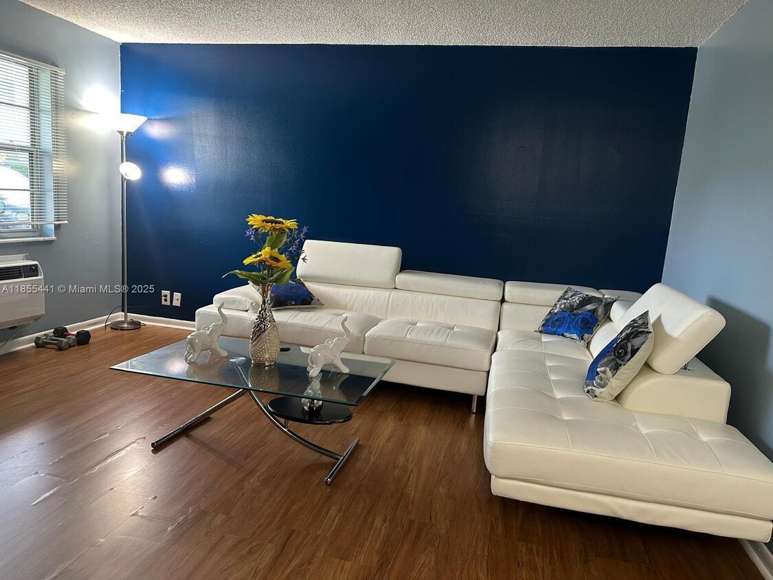 Foto principal - 1733 3rd Ave N