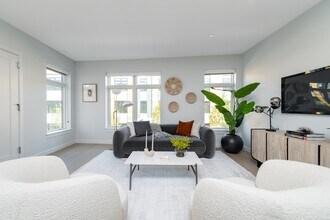 Building Photo - 5 Lisbon St