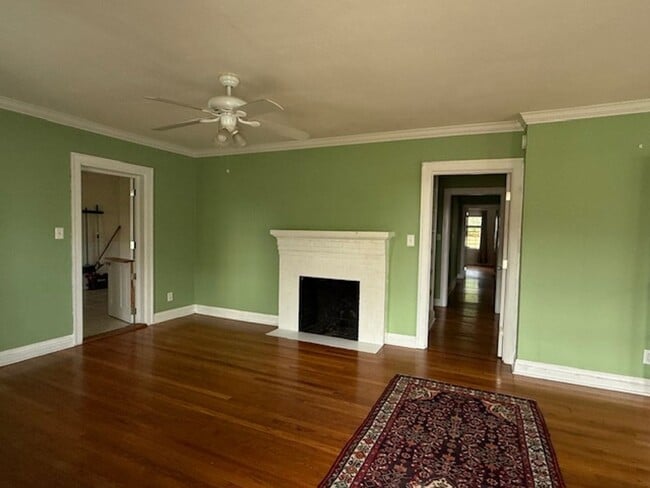 Building Photo - Commercial or Residential