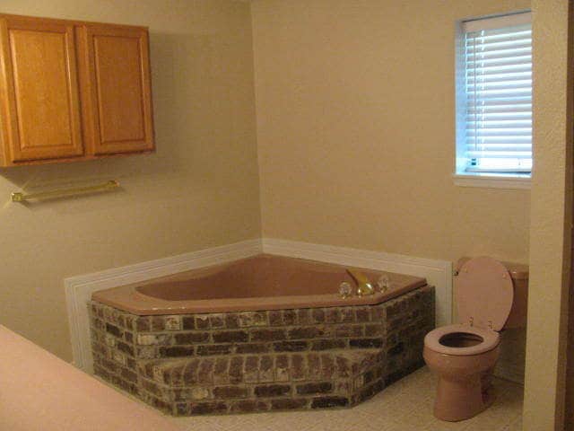 Building Photo - 129 Forrest Dr