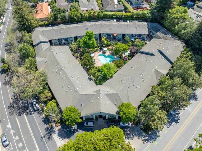 Foto del edificio - 20 Willow Rd
