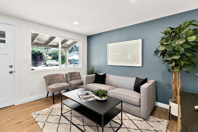 Foto del edificio - Newly Remodeled 1-Bedroom Duplex Unit with...