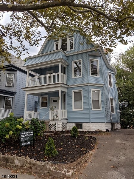 Primary Photo - 169 Hillside Ave