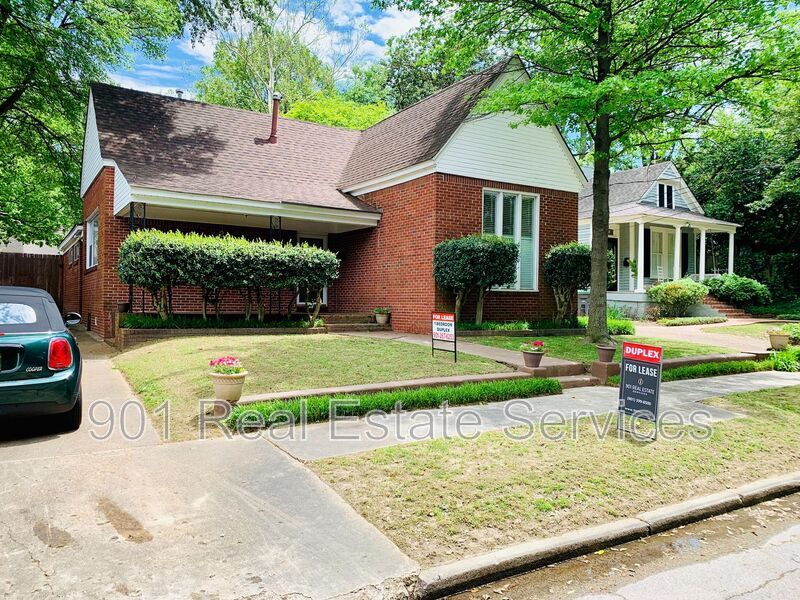 Foto principal - 296 S Watkins St