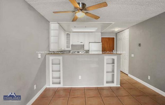 Foto del edificio - 8308 Regents Rd