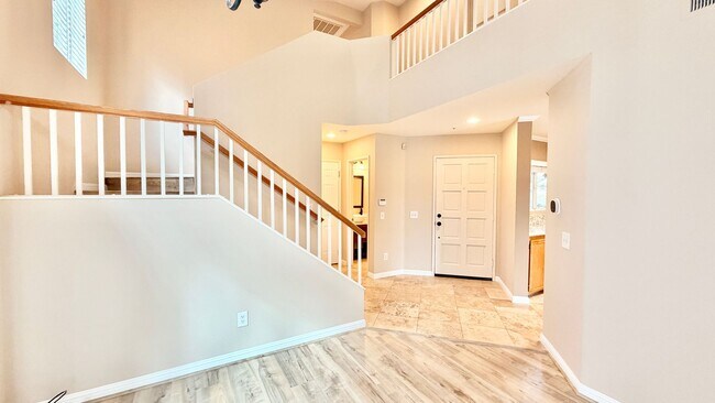 Foto del edificio - Beautifully Updated and Upgraded Two-Story in Bonsall, Water/Trash/Landscaping Included in Rent, ...