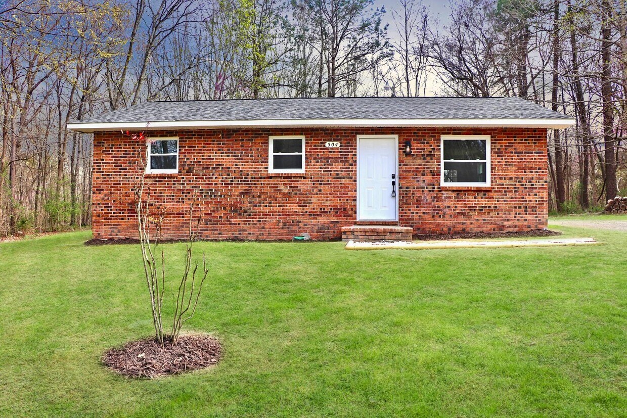 Foto principal - 504 Tulip Tree Dr