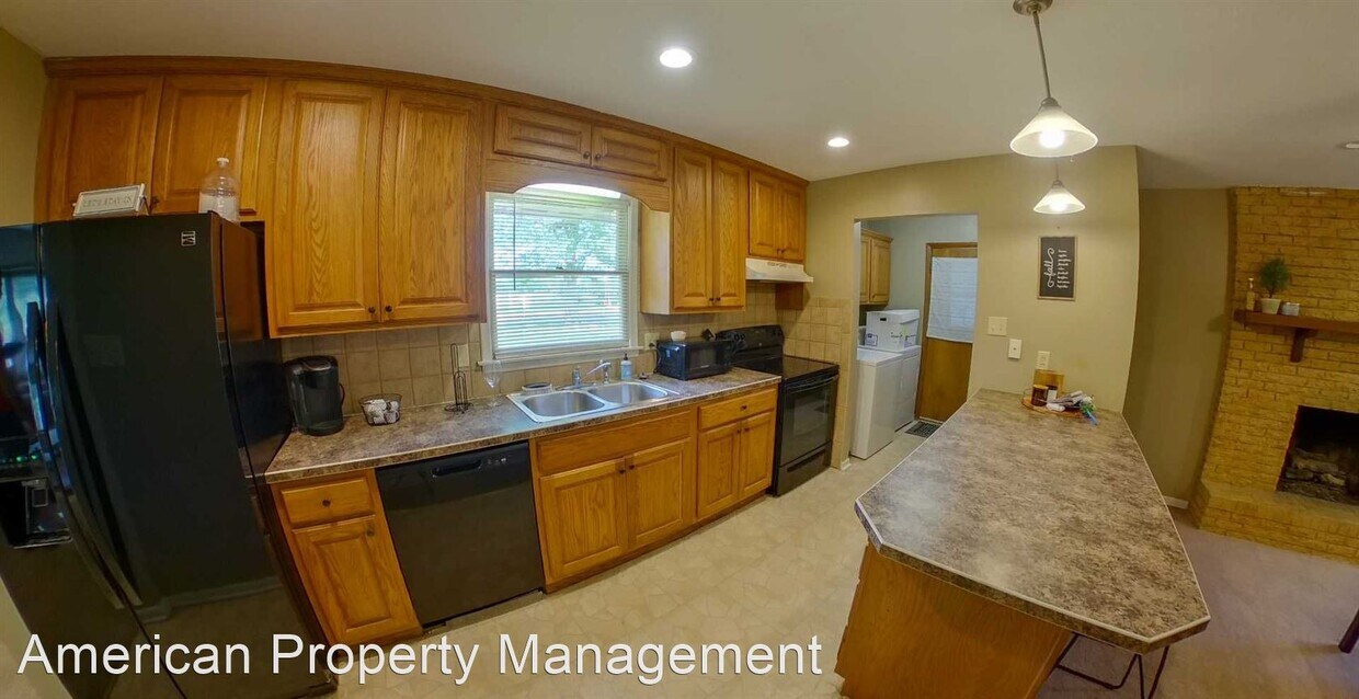 Primary Photo - 3 br, 2 bath House - 1909 Ranser Rd. Manha...