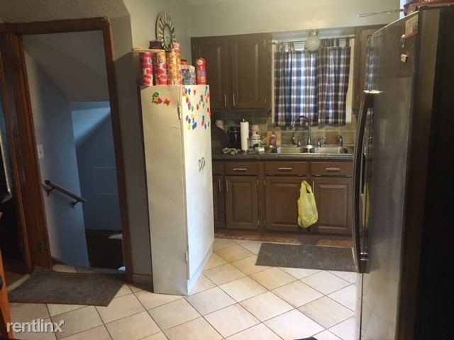Building Photo - 3 br, 1 bath House - 1010 Brookview Blvd