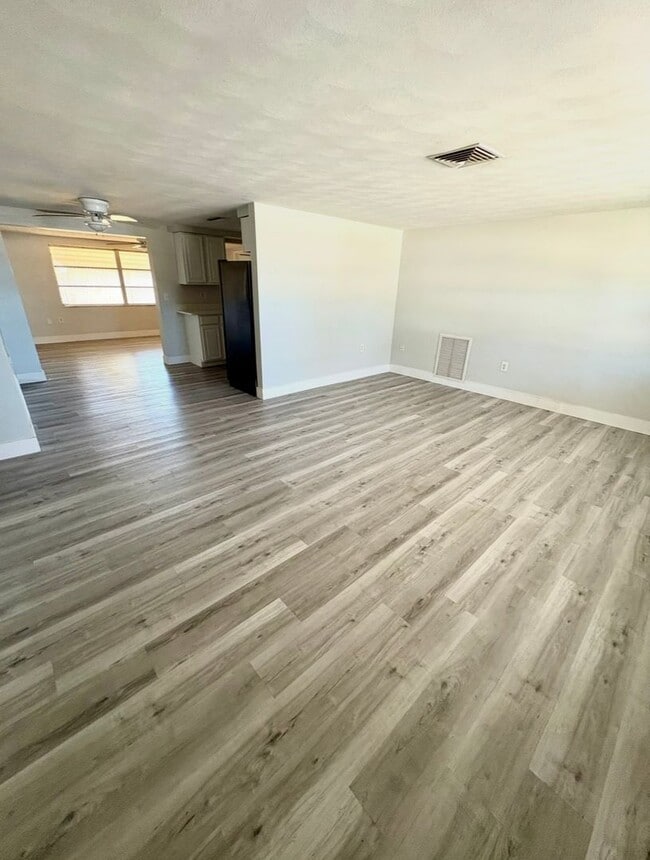 Foto del edificio - 3606 Blackhawk Dr