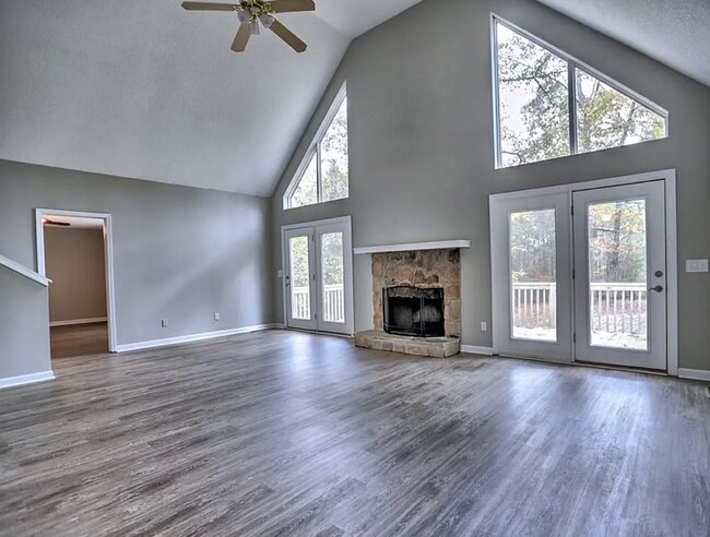 Foto del edificio - 1075 Roper Rd