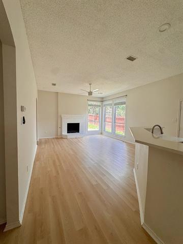 Building Photo - 7015 Hillwood Dr