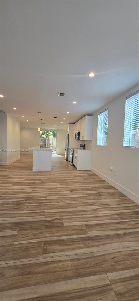 Building Photo - 3620 Thomas Ave