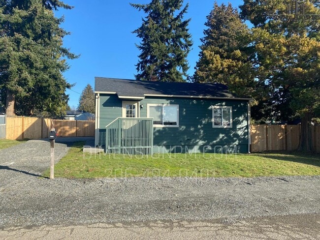 Building Photo - Charming Rambler 2-Bedroom Home with Fully Fenced Yard in Bremerton!