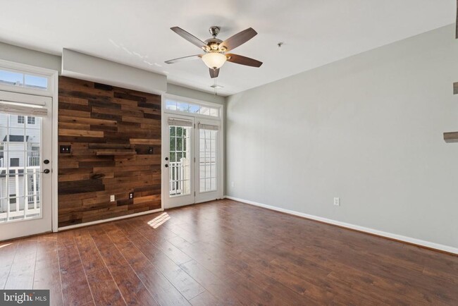 Building Photo - 7072 Little Thames Drive