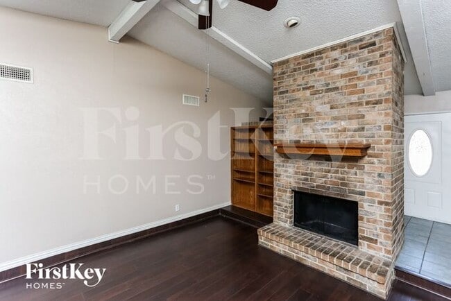 Building Photo - 3501 Palomino Dr