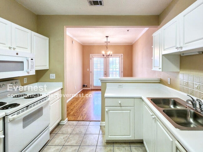 Building Photo - 207 Spring Heights Ln