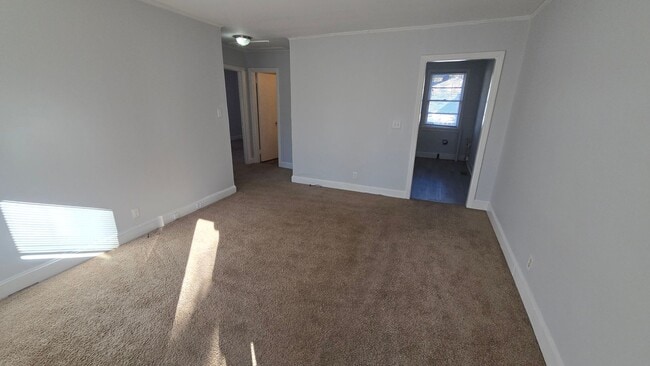 Building Photo - broo3232