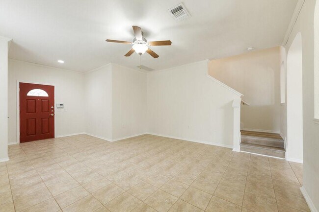 Building Photo - 10909 Helms Deep Dr
