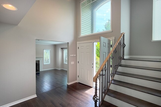 Building Photo - 3bd/2.5ba Kirkland Home