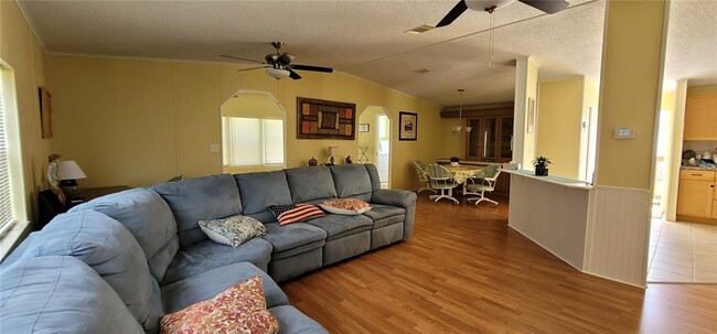 Foto del edificio - 34204 Hodges Rd