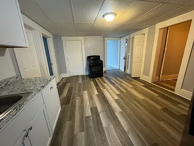 Foto del edificio - 242 E High St