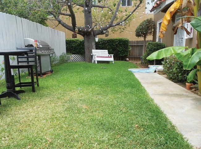 Patio trasero - North Freeman Apartments