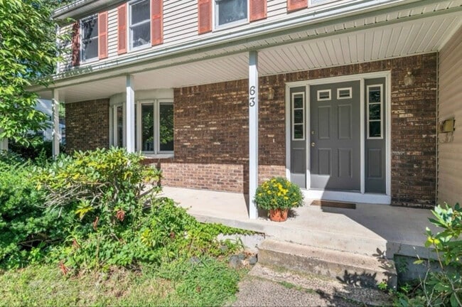 Building Photo - 63 Oakwood Dr