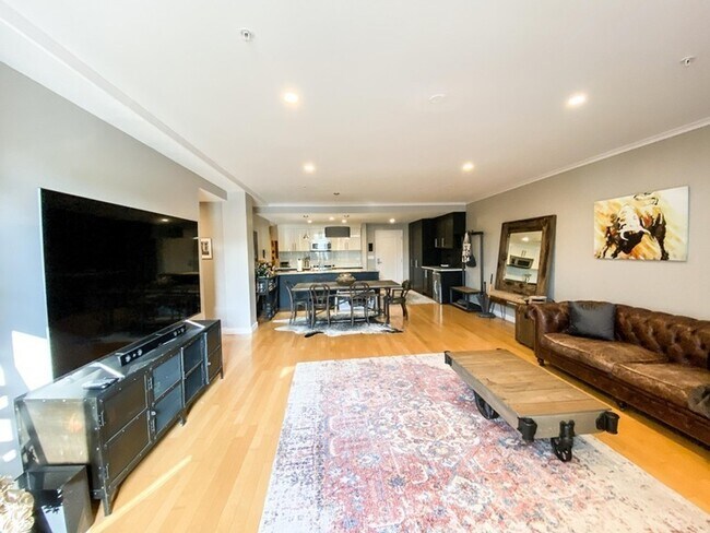 Foto del edificio - 323 Boylston St