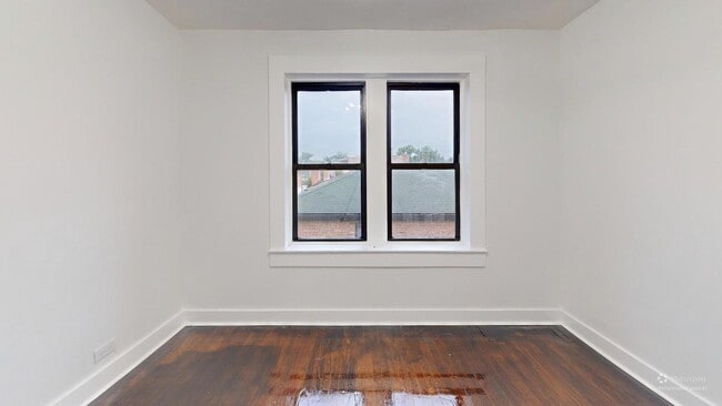 Building Photo - 2401 E 75th St
