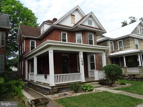 Building Photo - 108 Commerce St