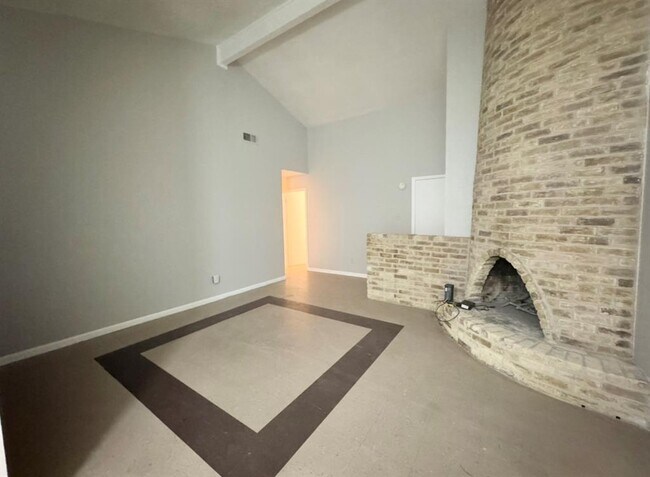 Foto del edificio - 115 Stubblefield Dr