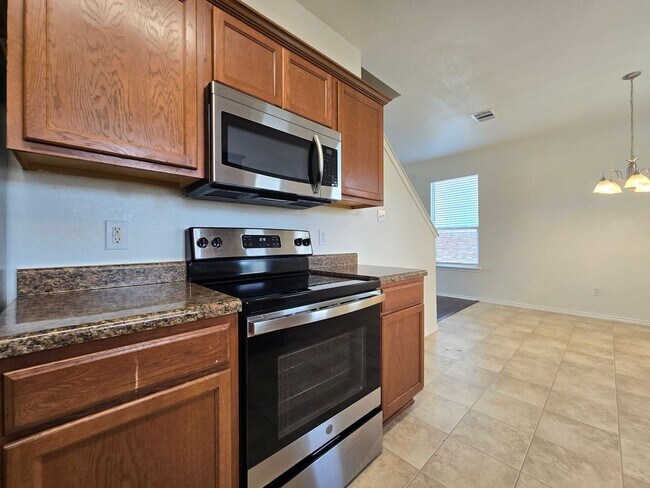 Building Photo - RENT REDUCTION - AVAILABLE NOW!