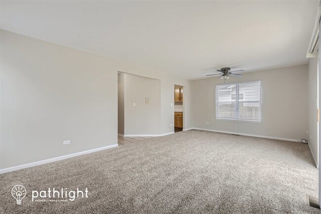 Foto del edificio - 4102 Brenton Dr