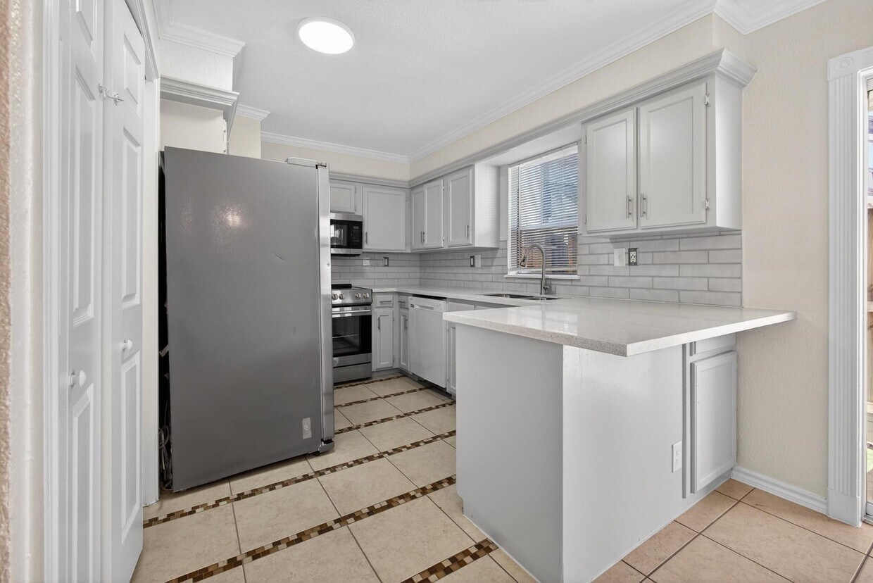 Building Photo - 1221 Cedar Post Ln