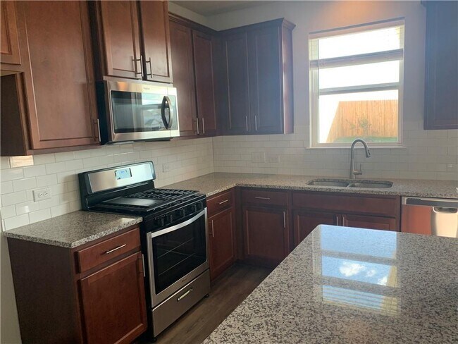 Foto del edificio - 6325 Mary Lewis Dr