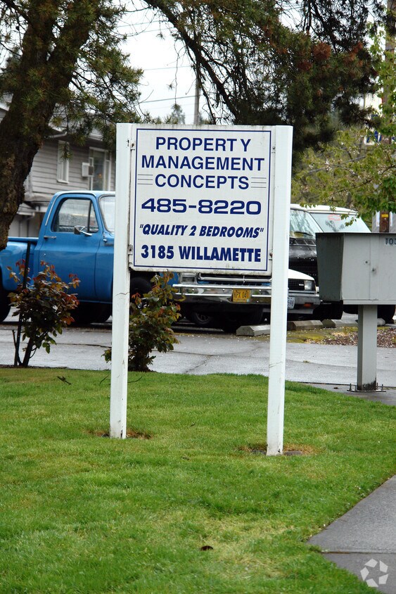Building Photo - 3185 Willamette St