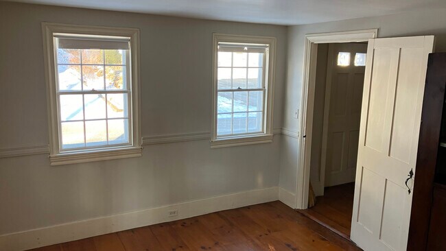 Building Photo - 17 Elm Ct