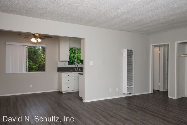 Foto del edificio - 833 W Foothill Blvd