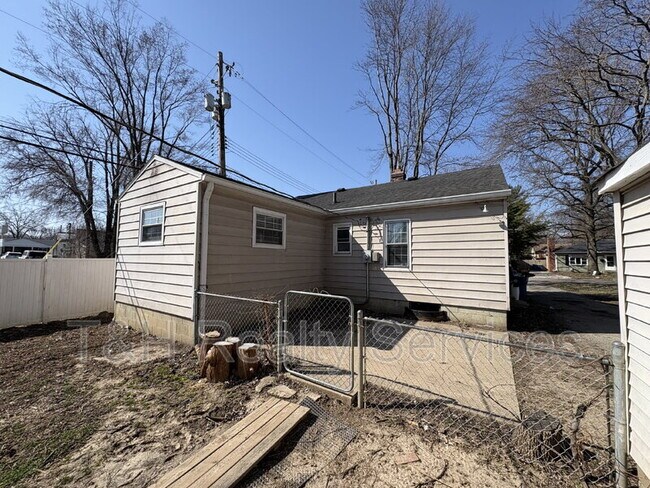 Building Photo - 6209 Crittenden Ave
