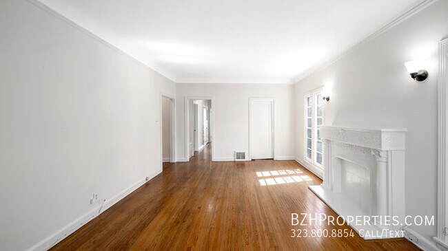 Building Photo - Charming Updated 1Bedroom 1Bathroom In Bev...