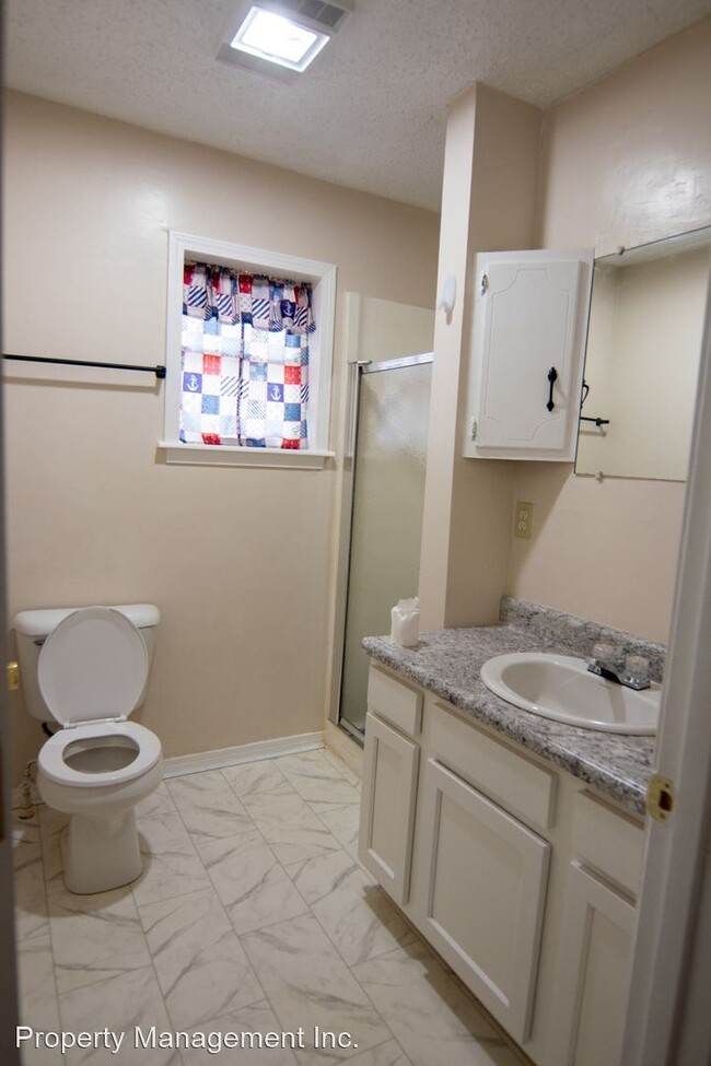 Building Photo - 3 br, 2 bath House - 317 S. Delaware