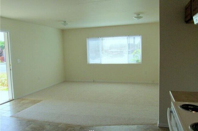 Foto del edificio - 2 Bed 2 Bath Home on Corner!