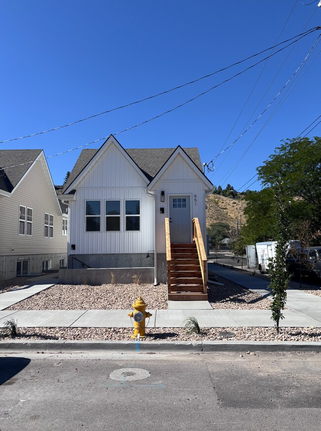 Building Photo - 651 N Johnson Ave