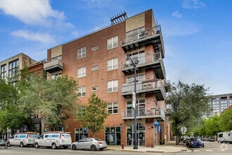 Building Photo - 6 N May St