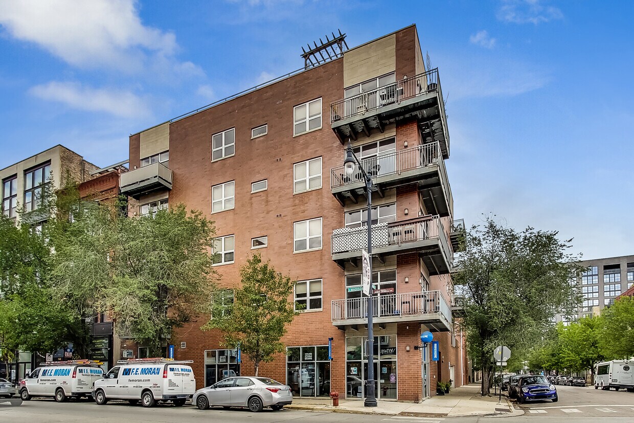 Primary Photo - 6 N May St