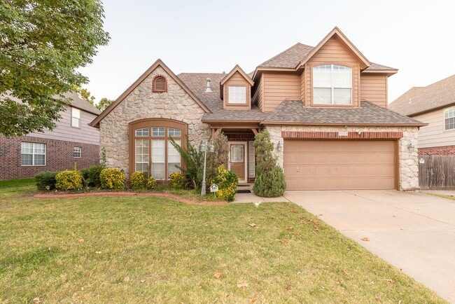 Foto del edificio - 5 Bed / 2.5 Bath in South Tulsa!