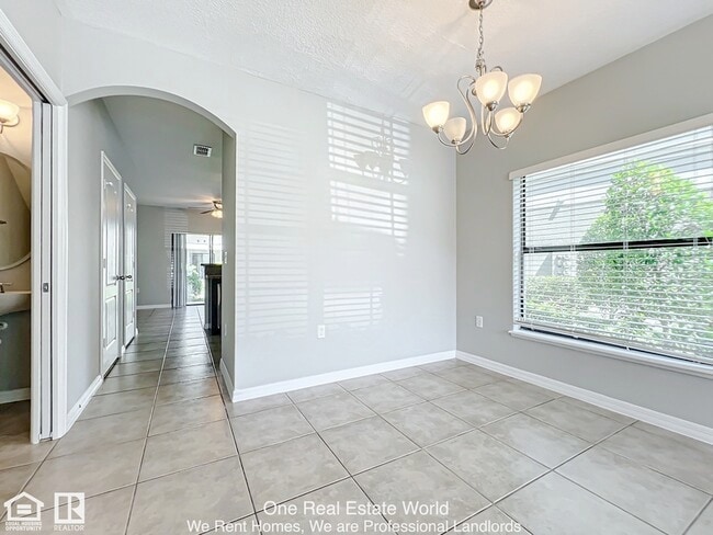 Building Photo - 5361 Windsor Lake Cir