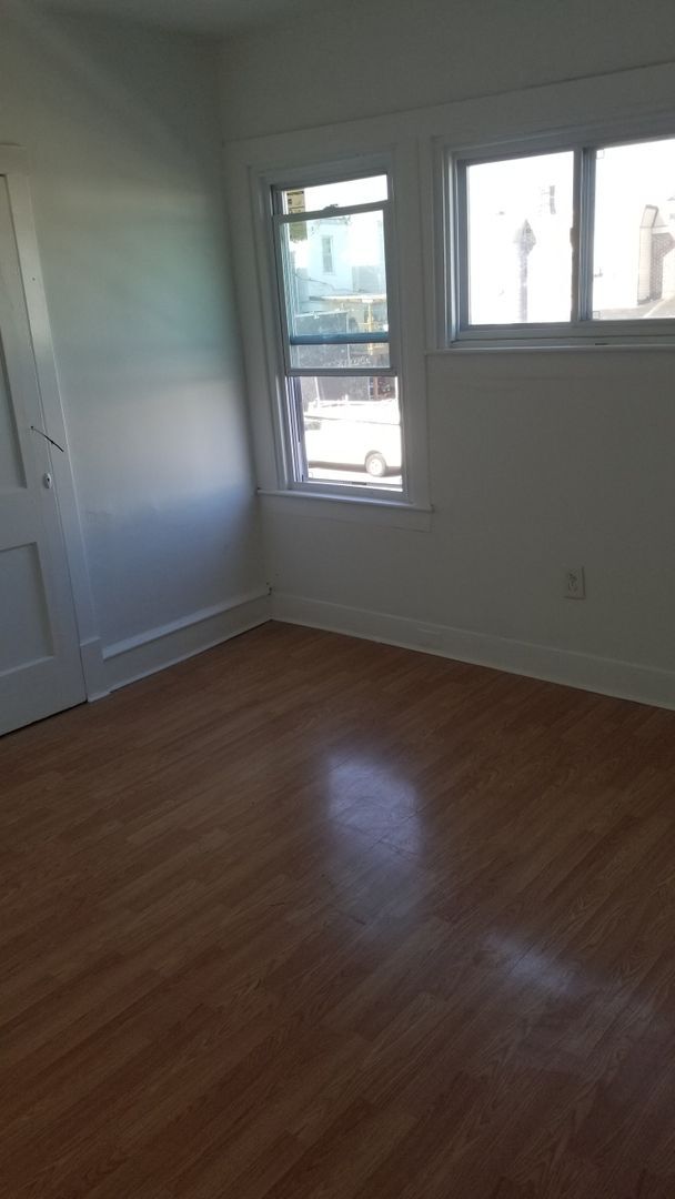 Foto del edificio - 4921 C St