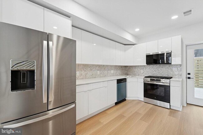 Foto del edificio - 1806 E Moyamensing Ave